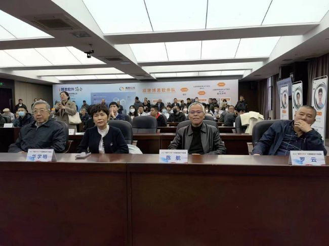 《无尽的尽头》呈现的“家校社联动帮教协议”，预示了叙事视角从个案解决向系统治理的转向。