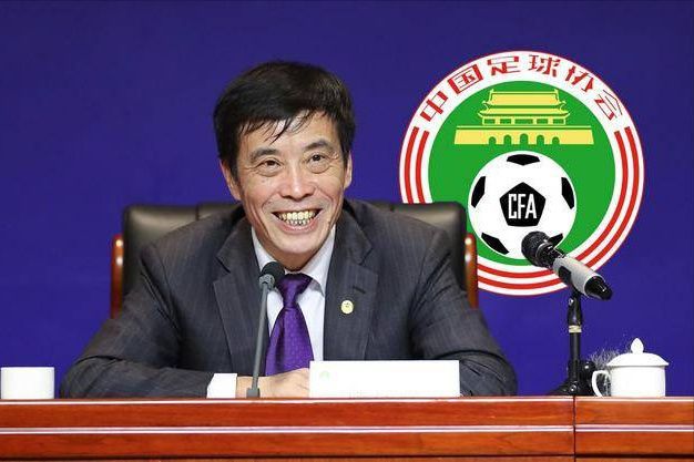 奖项由英国演员休·格兰特办法。