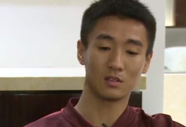 导演凯莉·雷查德携主演达科塔·范宁，杰西·艾森伯格等明星亮相。